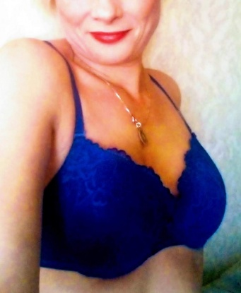 Молодая, стройная, раскрепощенная брюнетка приглашает в гости состоятельного джентльмена. Обещаю незабываемый опыт и море удовольствия. Все фото мои, без обмана! 13147, 37 лет